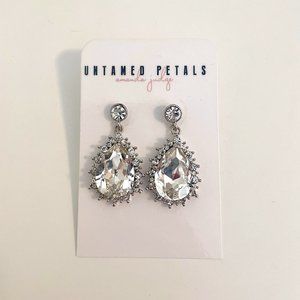 Untamed Petals drop earrings